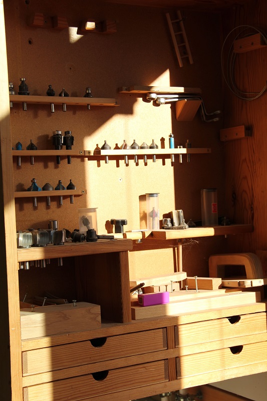 Accessori in legno SIDE BY SIDE prodotti con attenzione al dettaglio